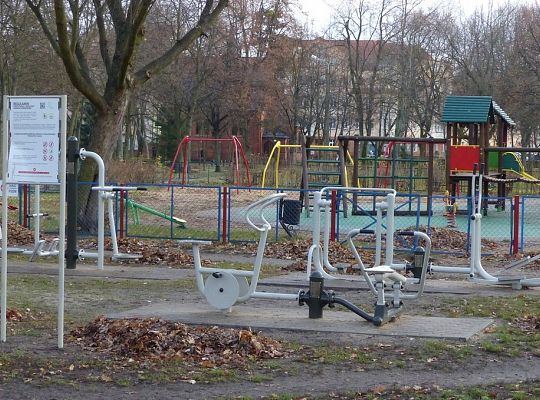 Na Ks. Gracza i w Parku im. Michalskiego stanęły 17302