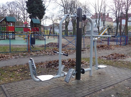 Na Ks. Gracza i w Parku im. Michalskiego stanęły 17306