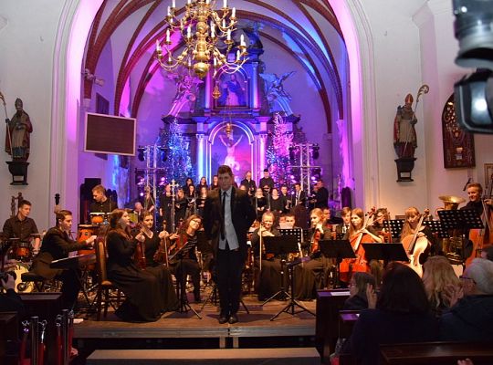 Noworoczny Koncert Świąteczny w międzynarodowej 17763