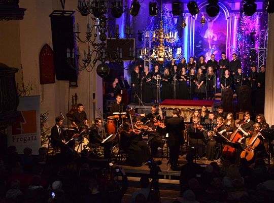 Noworoczny Koncert Świąteczny w międzynarodowej 17766