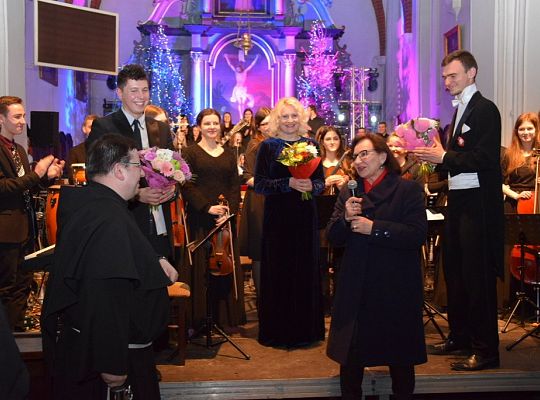 Noworoczny Koncert Świąteczny w międzynarodowej 17767
