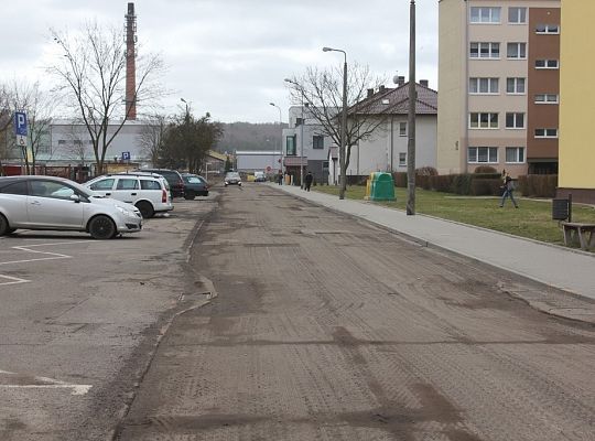Będzie nowy asfalt na Legionów Polskich i 18217
