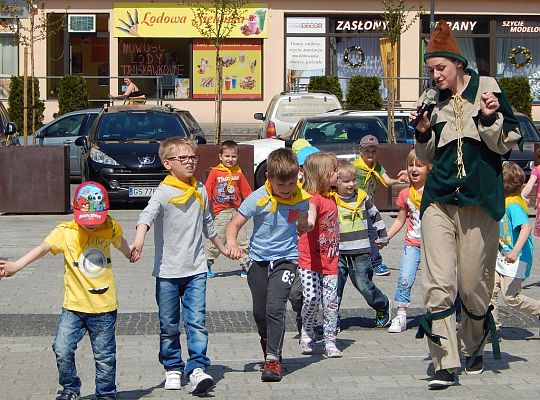 Kolorowe Podwórka - gdzie spotkać krasnoludki? 18922