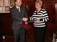 Środki na kulturę fizyczną oraz pomoc osobom 5633