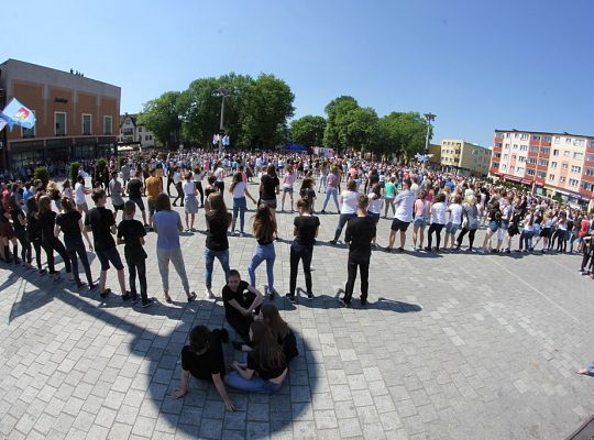 Rekord w tańczeniu układu choreograficznego do 19050