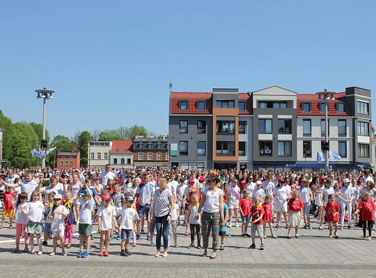 Rekord w tańczeniu układu choreograficznego do 19063