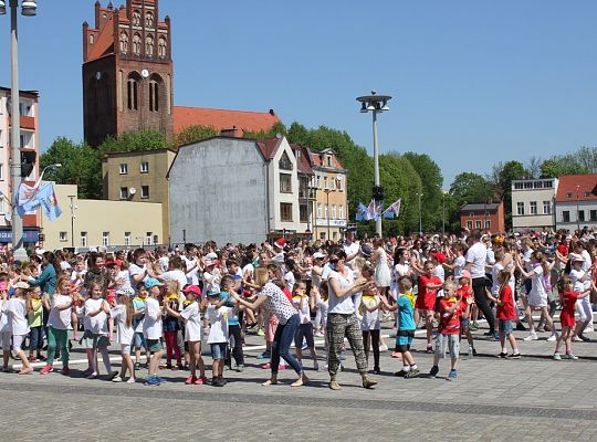 Rekord w tańczeniu układu choreograficznego do 19065