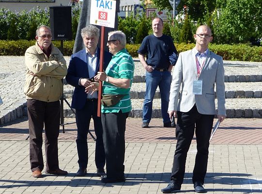 Protest w sprawie budowy drogi ekspresowej S6 19129