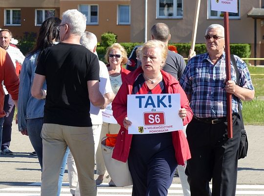 Protest w sprawie budowy drogi ekspresowej S6 19136