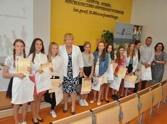 Podsumowanie sportowej rywalizacji szkół Powiatu 19617