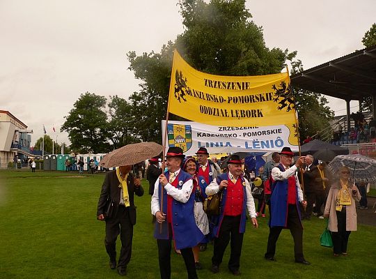 Liczna delegacja lęborskich Kaszubów na XIX 19865