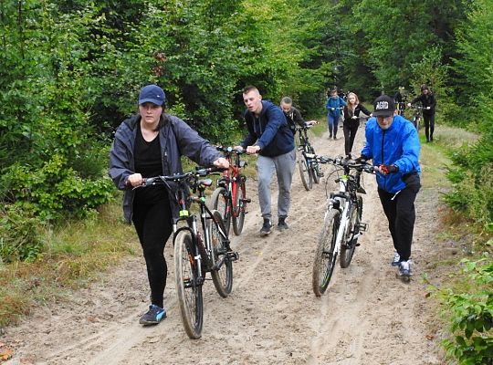 Pieszo i rowerowo z okazji Europejskiego Dnia bez 21015