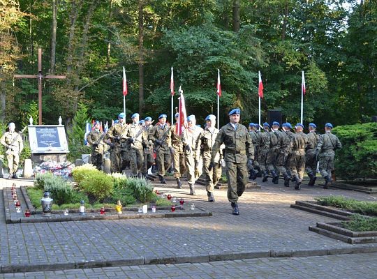 Uroczystość patriotyczno-religijna w Krępie 21104