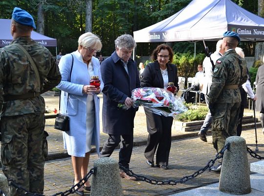 Uroczystość patriotyczno-religijna w Krępie 21109