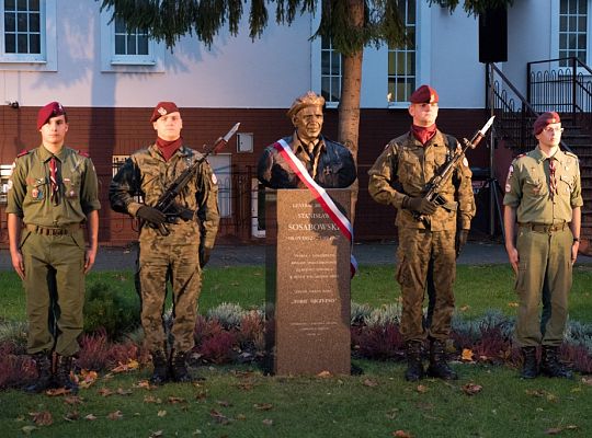 Pomnik generała Stanisława Sosabowskiego 21400