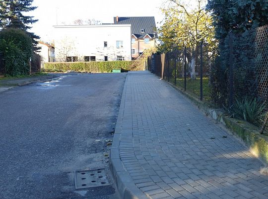 Remont 300 metrów chodnika na ulicy Kolonia 21917