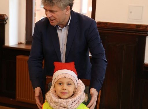 Przedszkolaki z życzeniami w Ratuszu 22399