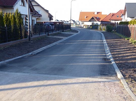 Kanalizacja deszczowa i nowy asfalt na 22430