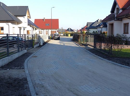 Kanalizacja deszczowa i nowy asfalt na 22442