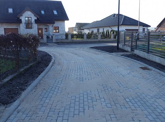 Kanalizacja deszczowa i nowy asfalt na 22445