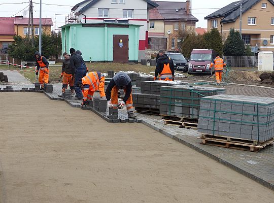 Budowa drogi i parkingu przy ulicy Kasztanowej 23227