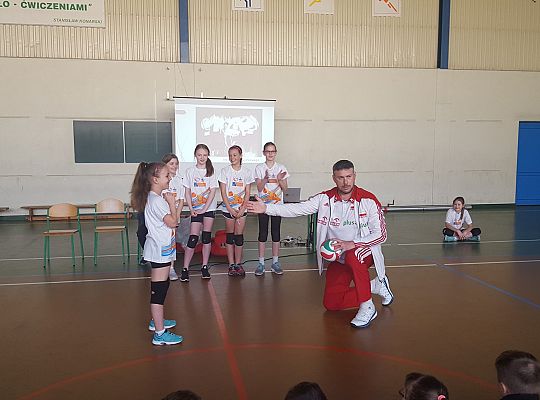Wybitny siatkarz spotkał się z lęborskimi uczniami 23748