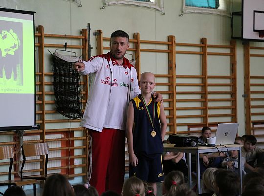 Wybitny siatkarz spotkał się z lęborskimi uczniami 23759