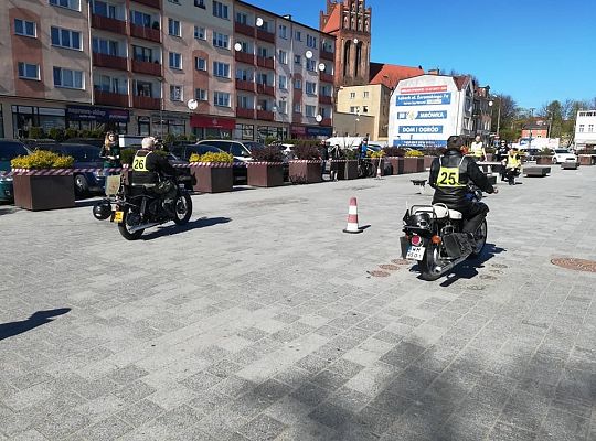 Zabytkowe motocykle rywalizowały na drogach 23944