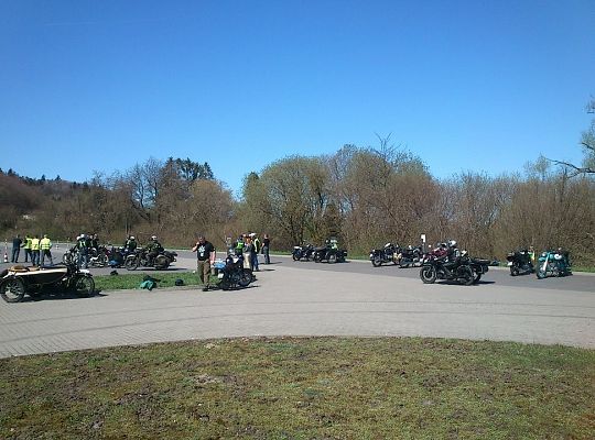 Zabytkowe motocykle rywalizowały na drogach 23950