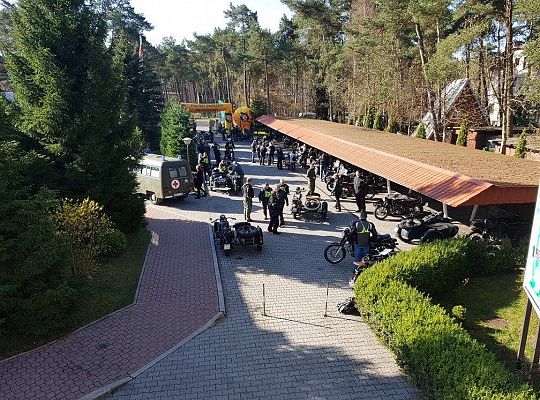 Zabytkowe motocykle rywalizowały na drogach 23953