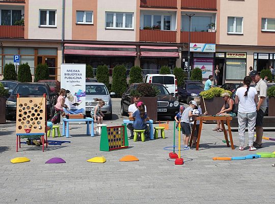 1 czerwca na placu Pokoju. Kraina dziecięcych 24777