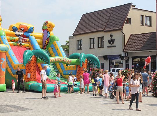 1 czerwca na placu Pokoju. Kraina dziecięcych 24780