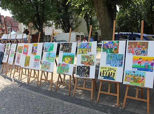 1 czerwca na placu Pokoju. Kraina dziecięcych 24786