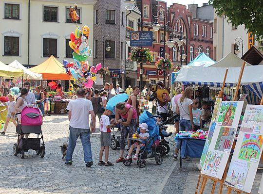 1 czerwca na placu Pokoju. Kraina dziecięcych 24787