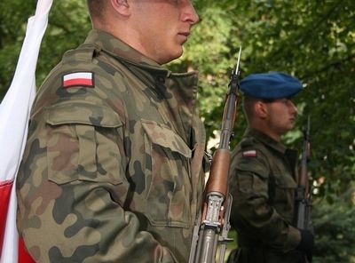Zapłonęły znicze dla tych, którzy nie wrócili z 905
