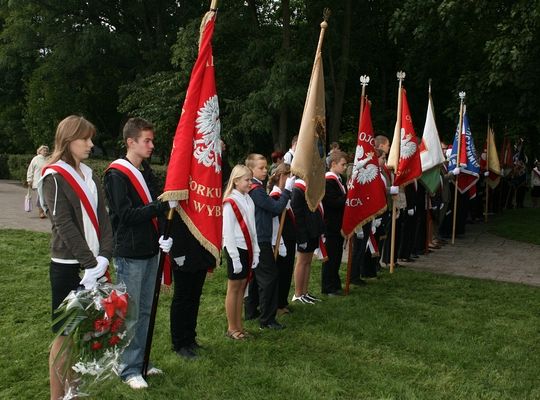 Zapłonęły znicze dla tych, którzy nie wrócili z 903