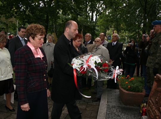 Zapłonęły znicze dla tych, którzy nie wrócili z 908
