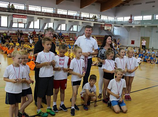 Konkurs Sportowy dla Szkół Podstawowych „Kto z nas 25196