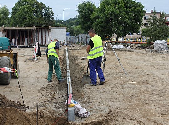 Zamknięte skrzyżowanie Al. Niepodległości z 25413