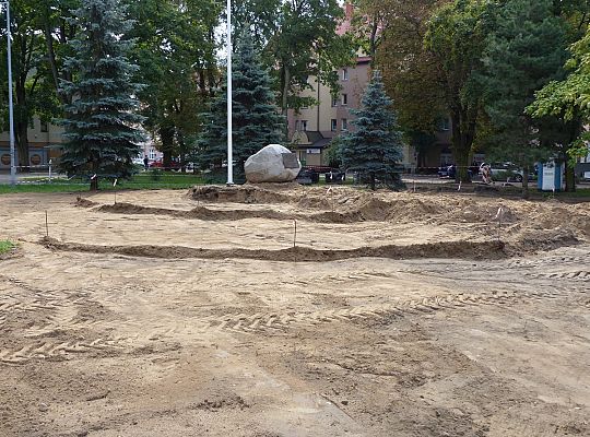 Przebudowa otoczenia Obelisku Niepodległości na 26338
