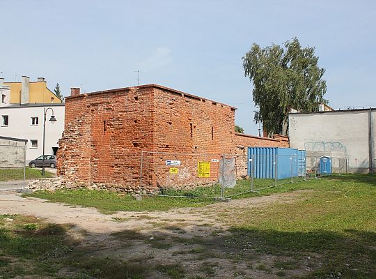 Konserwacja lęborskich obwarowań na ulicy 26399