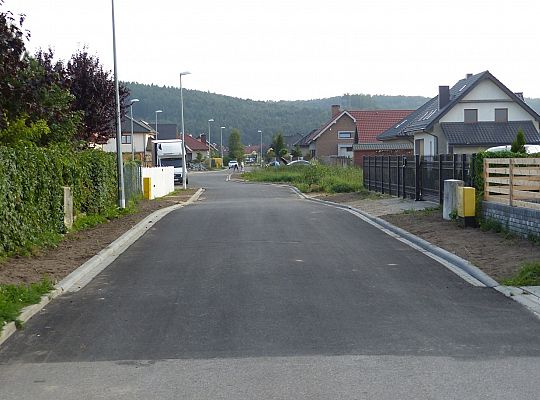 Batalionu Zośka i gen. Sosabowskiego z asfaltem. 26556