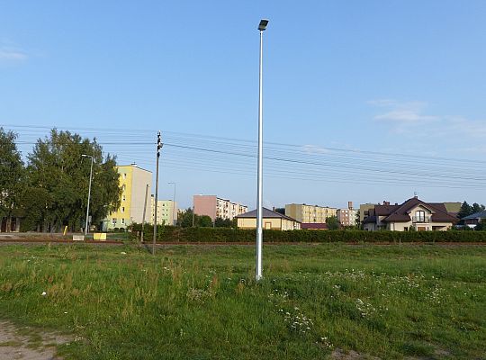 ul. Cisowa (garaże od torów) 26572