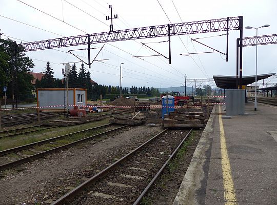 Kopią tunel pod torami kolejowymi 26618