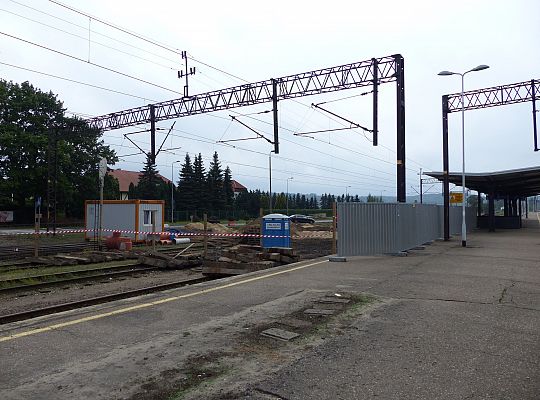 Kopią tunel pod torami kolejowymi 26619