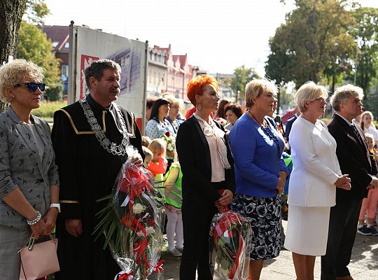 Dzień Sybiraka. Kwiaty i znicze pod Pomnikiem 26719