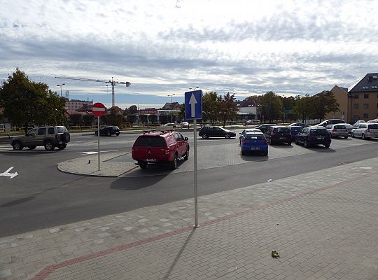 Parking, kanalizacja deszczowa i kolektory. Finał 26822