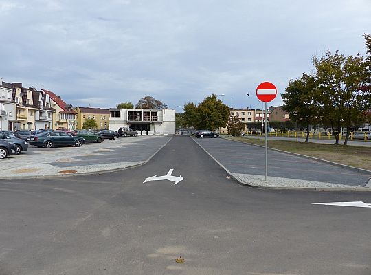 Parking, kanalizacja deszczowa i kolektory. Finał 26825