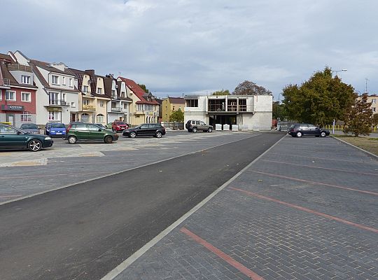 Parking, kanalizacja deszczowa i kolektory. Finał 26828