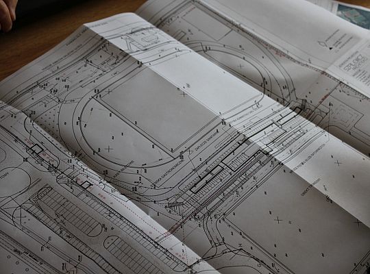 Trybuna na stadionie. Trwają konsultacje z 27004